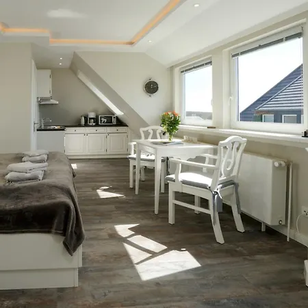 Haus Seebl App 3 - Leuchtturm-suite * Hörnum